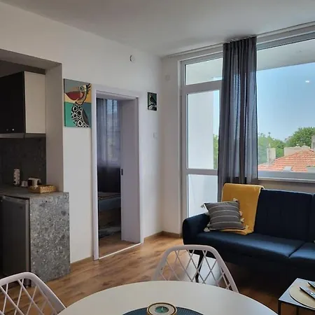 Sisi Art Apartman Várna